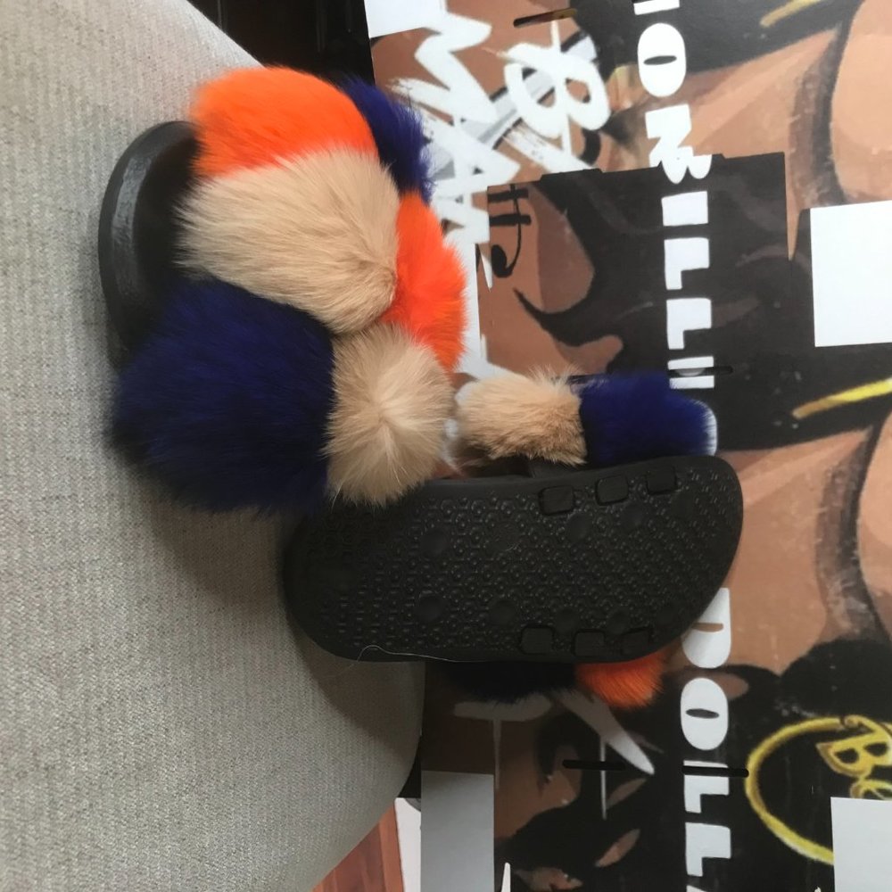**BRAND NEW**Colorful Women's Faux Fox Fur Slippers - Picture 3 of 3